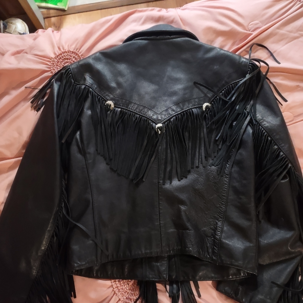 Women’s Rare  Vintage leather Concho fringe cropped jacket - Picture 12 of 17